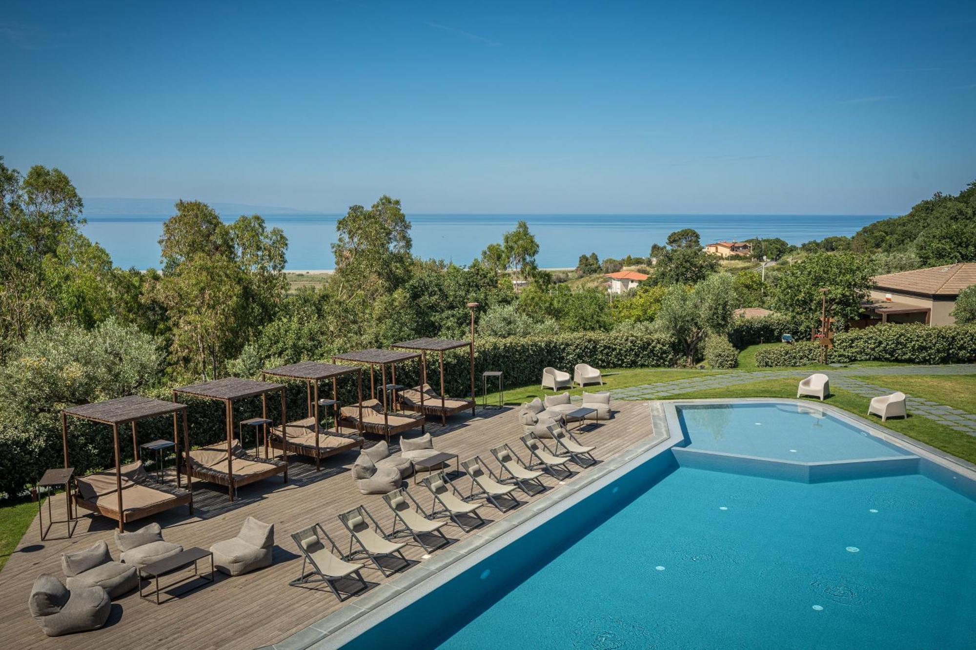 Hang Loose Cottage Hotel & Resort 4 Stelle Gizzeria Calabria Exterior photo