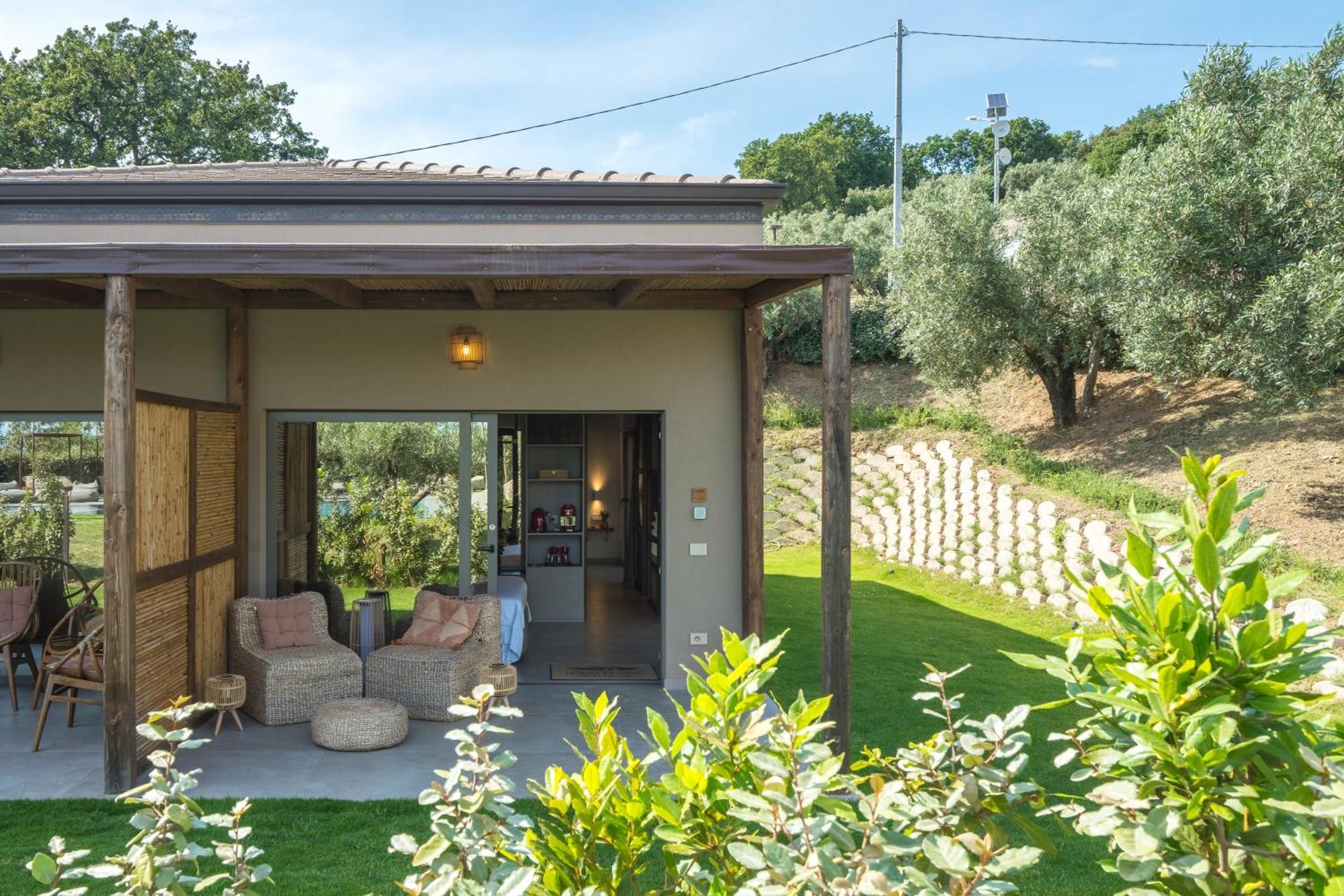 Hang Loose Cottage Hotel & Resort 4 Stelle Gizzeria Calabria Exterior photo