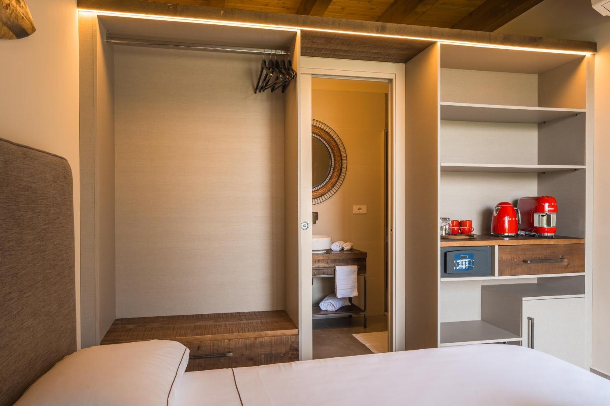 Hang Loose Cottage Hotel & Resort 4 Stelle Gizzeria Calabria Exterior photo