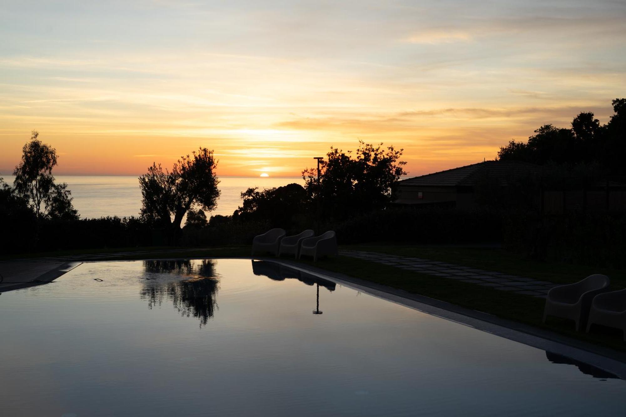 Hang Loose Cottage Hotel & Resort 4 Stelle Gizzeria Calabria Exterior photo